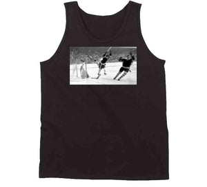 Bobby Orr Classic Score and Soar Famous Photo Boston Hockey Fan T Shirt - image_6485c62b-4c5c-4878-87c9-eef77f383ac6