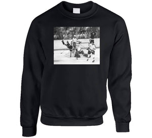 Bobby Orr Classic Score and Soar Famous Photo Boston Hockey Fan v2 T Shirt - image_d97b333c-f38e-4e9f-a027-9d437a55d838